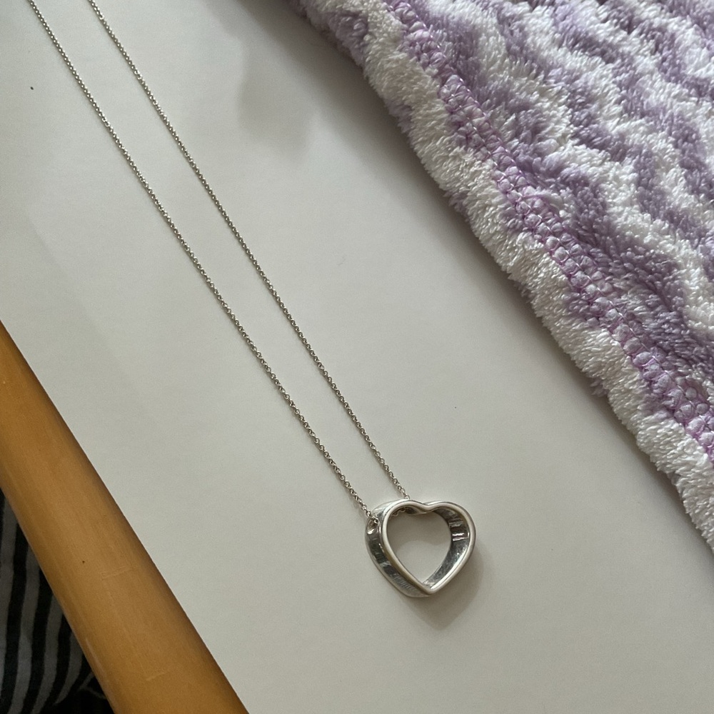 Tiffany & Co. 16” silver 925. Open Heart Necklace. Rarely worn.